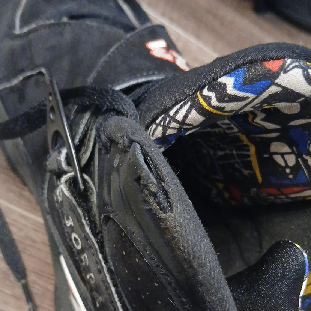 Nike Air Jordan VIII Retro 8 Playoffs 2013 Black And Red  Size 5Y - Picture 6 of 9